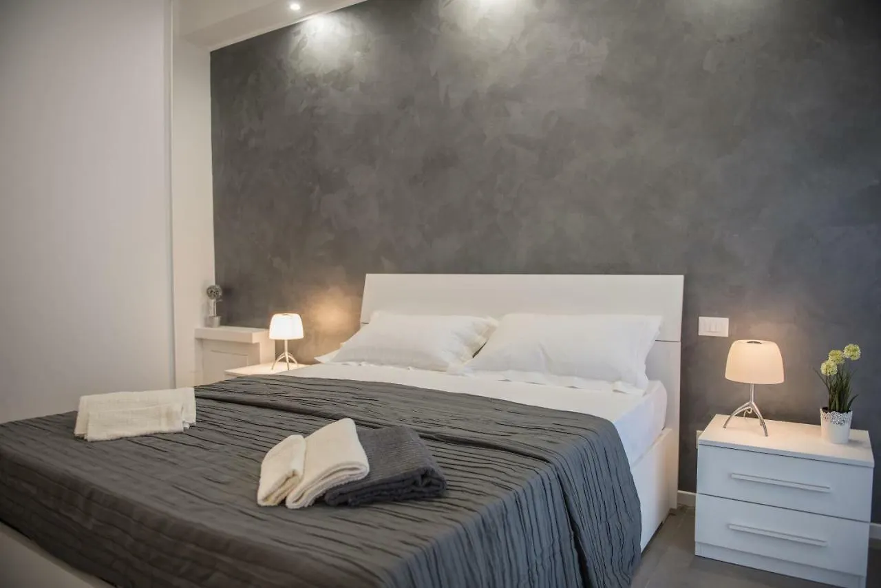 Parini Flat Apartment Lecce
